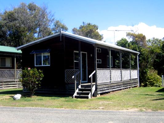 Nambucca Headland Holiday Park 2005 - Nambucca Heads: Cottage accommodation, ideal for families, couples and singles
