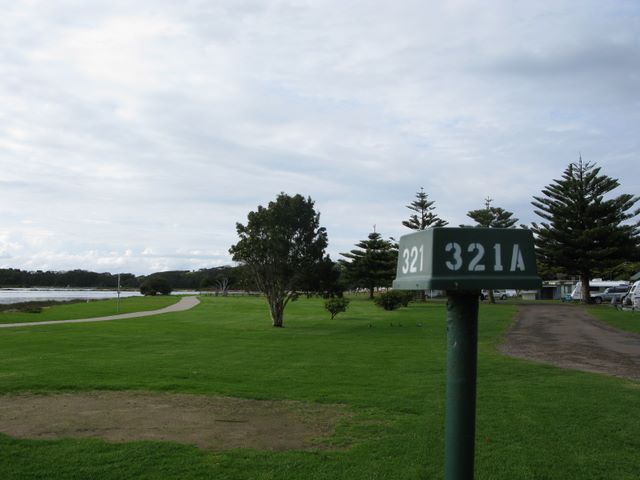 Easts Narooma Shores Holiday Park (BIG4) - Narooma: Powered sites for caravans with water views