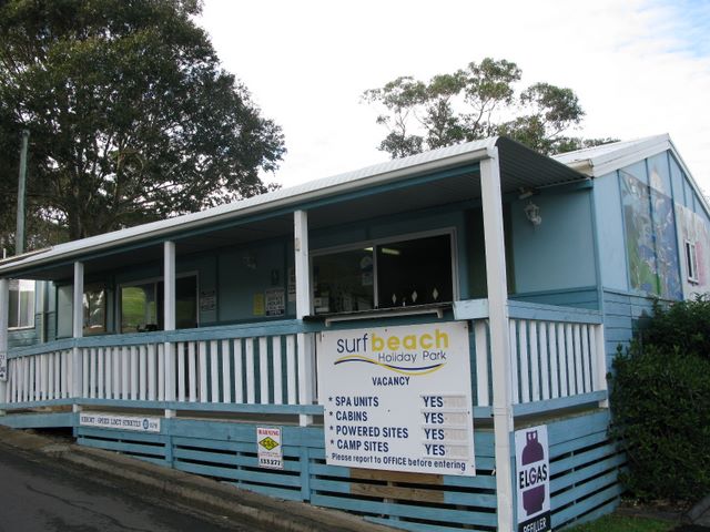Surfbeach Holiday Park - Narooma: Reception and office