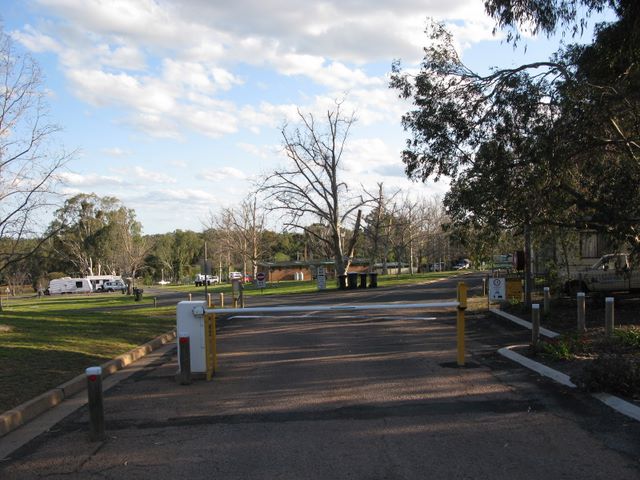 Lake Talbot Tourist Park - Narrandera: Secure entrance and exit