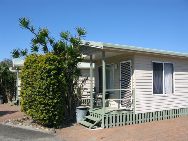 Beachfront Holiday Park - North Haven: Cottage accommodation, ideal for families, couples and singles