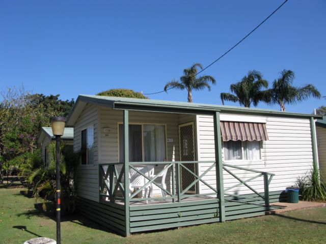 Jacaranda Caravan Park - North Haven: Cottage accommodation, ideal for families, couples and singles
