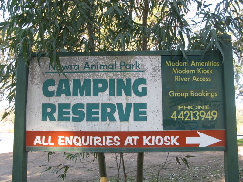 Nowra Wildlife Park Reserve - Nowra North: Nowra Animal Park Camping Reserve sign
