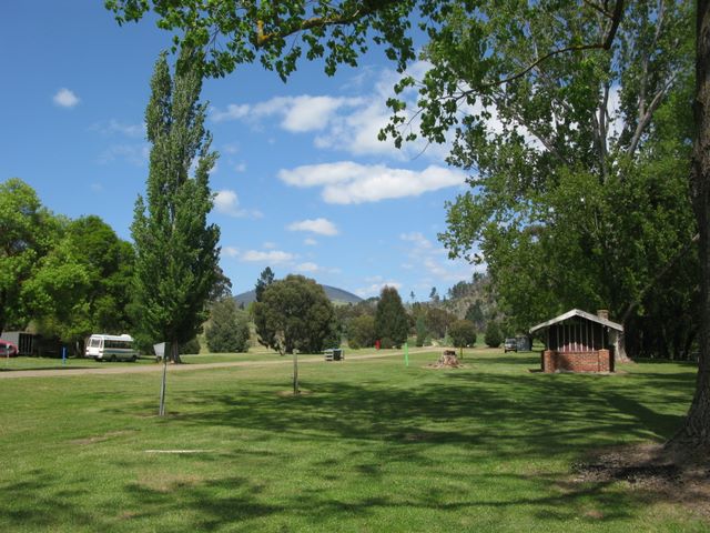 Omeo Caravan Park - Omeo: The park is in a peaceful location well away from traffic noise.