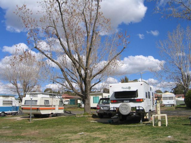 Canobolas Caravan Park - Orange: Powered sites for caravans