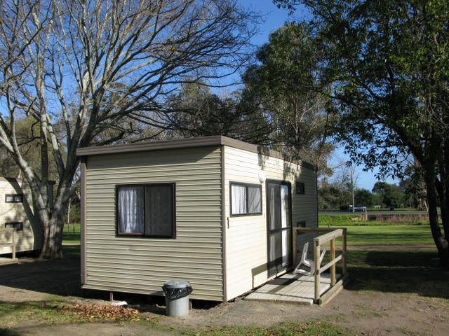 Snowy River Orbost Camp Park - Orbost: Cottage accommodation ideal for families, couples and singles
