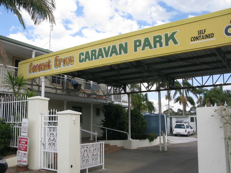 The Bay Caravan Park - Pialba: Welcome sign (Archive from 2011) 