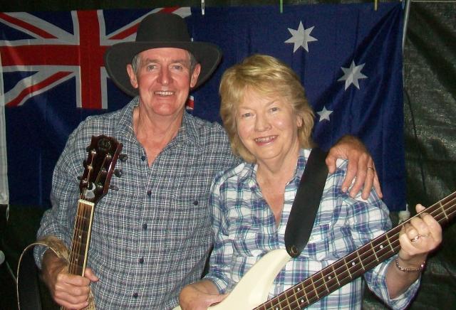 Poona Palms Caravan Park - Poona: Rocket & Ally entertain the campers at Poona Palms Caravan Park - June, July, August!  Come stay awhile, say G'day and enjoy!