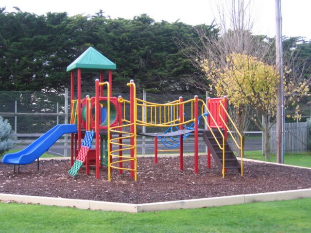 Belfast Cove Holiday Park - Port Fairy: Playground for children