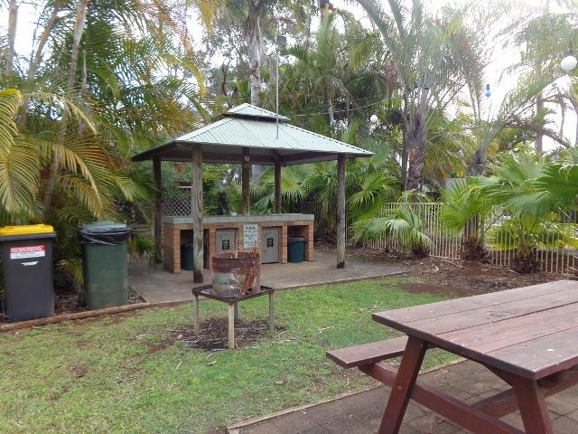Leisure Tourist Park & Holiday Units - Port Macquarie: BBQ hut near pool area