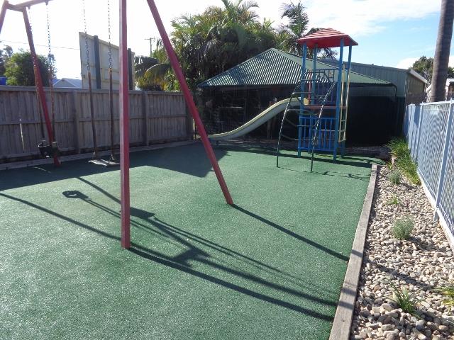 Melaleuca Caravan Park - Port Macquarie: clean play ground