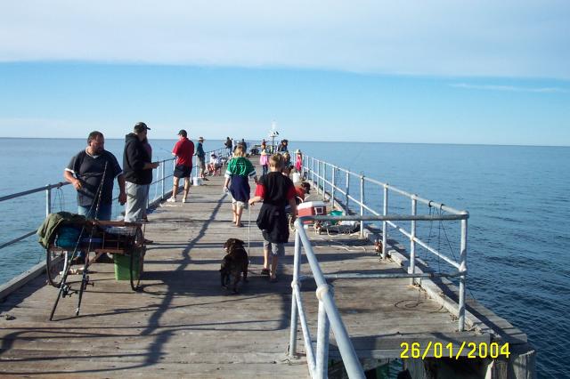 Port Germein Progress Association Caravan Park - Port Germein: Port Germein Jetty during he crabbing season
Come join in the fun of catching your own crabs and then cooking them at the Caravan Park.