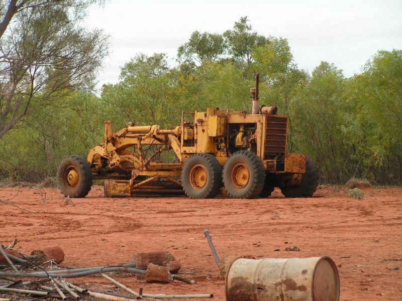 Indee Station Farmstay - Pt Hedland: Indee Station Farmstay heavy machinery.