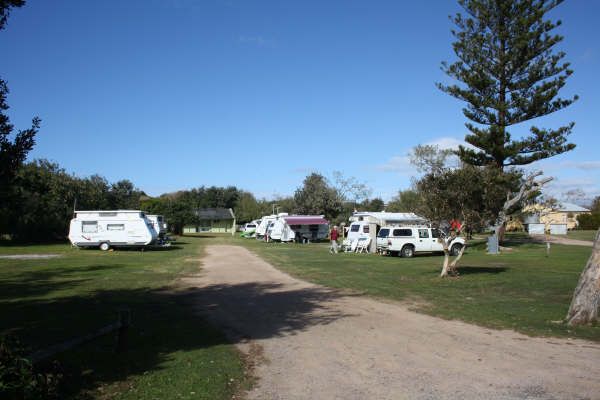 Red Rock Holiday Park - Red Rock: Powered sites for caravans