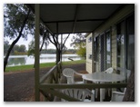 BIG4 Renmark Riverside Caravan Park - Renmark: Cottage accommodation ideal for families, couples and singles with river views