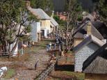Richmond Cabin and Tourist Park - Richmond: Busy street Hobart town model village