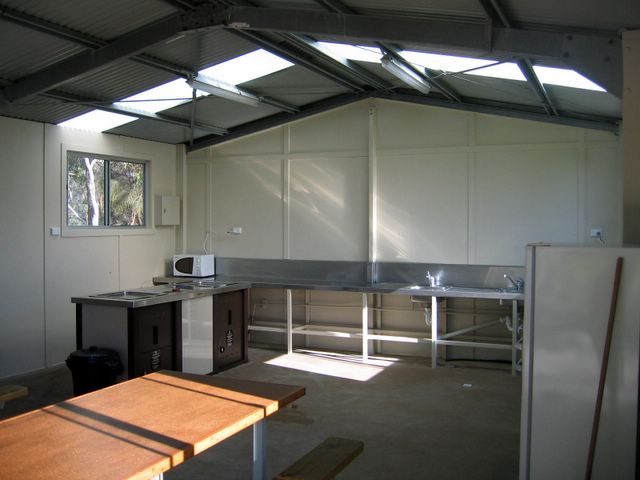 Discovery Holiday Park Robe - Robe: Camp kitchen and BBQ area
