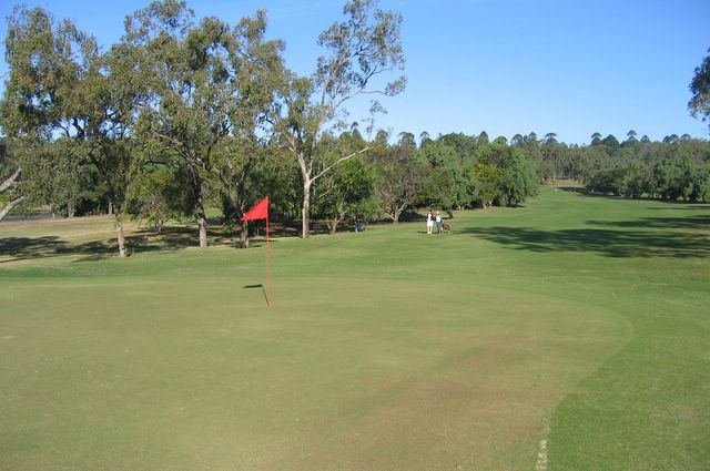 Rockhampton Golf Course - Rockhampton: Green on Hole 1