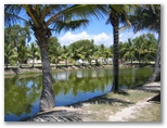 Rollingstone Beach Caravan Resort - Rollingstone: The park has a number of beautiful lakes