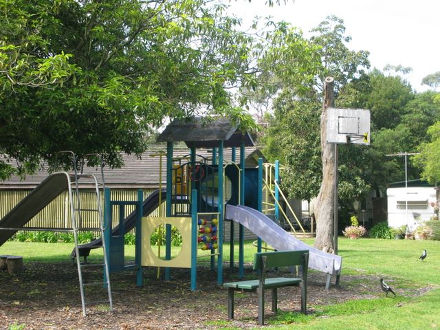 Carrington Caravan Park - Rosebud: Playground for children.