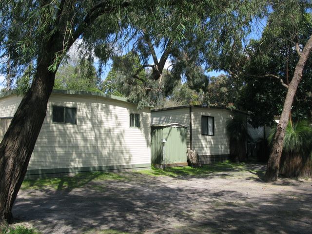 Carrington Caravan Park - Rosebud: Cottage accommodation, ideal for families, couples and singles