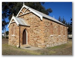 Rylstone Caravan Park - Rylstone: Historic stone church in Rylstone