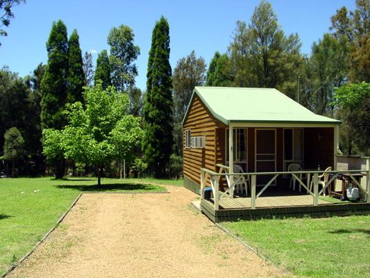 Sandy Hollow Tourist Park - Sandy Hollow: Cottage accommodation, ideal for families, couples and singles