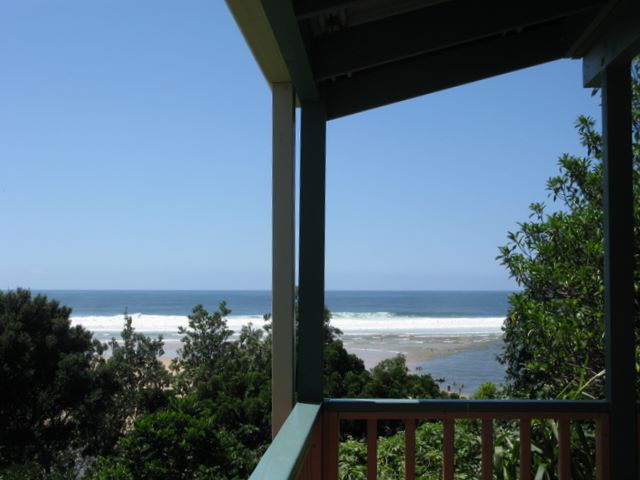 Sawtell Beach Holiday Park - Sawtell: Ocean view from cottage deck