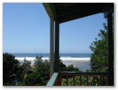 Sawtell Beach Holiday Park - Sawtell: Ocean view from cottage deck