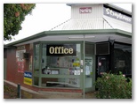 Strayleaves Caravan Park - Shepparton: Reception and office
