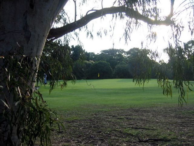 Shortland Waters Golf Course - Shortland: Approach to the Green on Hole 9