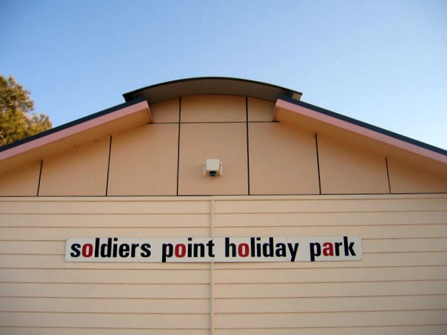 Soldiers Point Holiday Park - Soldiers Point: Soldiers Point Holiday Park welcome sign