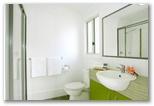South West Rocks Tourist Park - South West Rocks: Bathroom in luxury villa