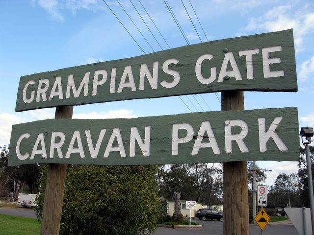 Grampians Gate Caravan Park - Stawell: Grampians Gate Caravan Park welcome sign