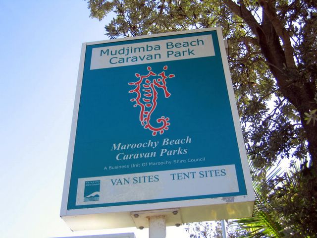 Mudjimba Beach Caravan Park - Mudjimba: Mudjimba Beach Caravan Park welcome sign