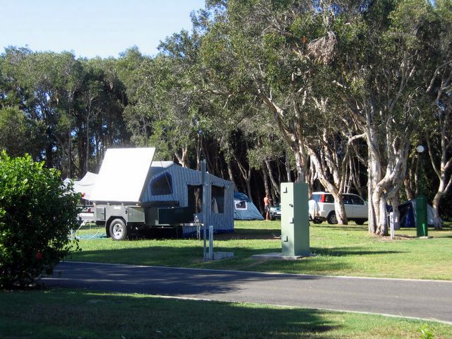 Mudjimba Beach Caravan Park - Mudjimba: Area for tents and camper