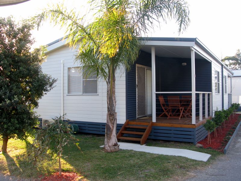Badgee Caravan Park - Sussex Inlet: Cottage accommodation, ideal for families, couples and singles