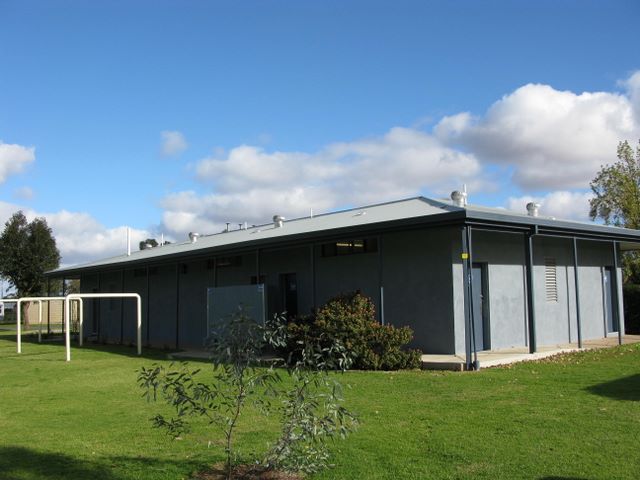 BIG4 Swan Hill - Swan Hill: Amenities block and laundry
