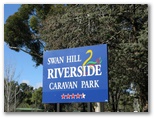 fincasa - Poland: Swan Hill Riverside Caravan Park welcome sign