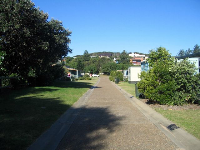 NRMA Sydney Lakeside Holiday Park - Narrabeen: Good paved roads throughout the park
