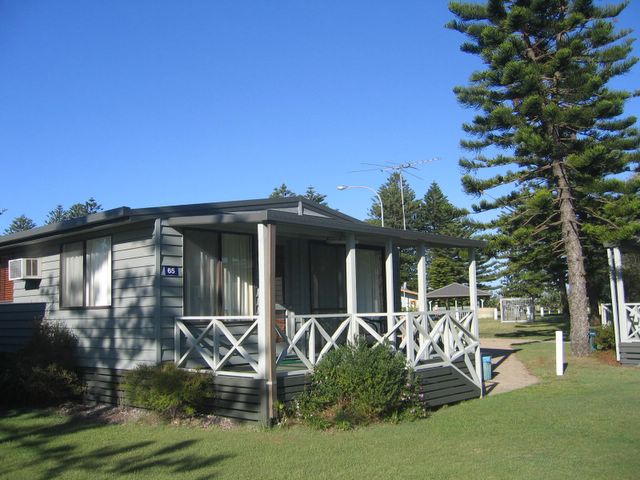 NRMA Sydney Lakeside Holiday Park - Narrabeen: Cottage accommodation ideal for families, couples and singles
