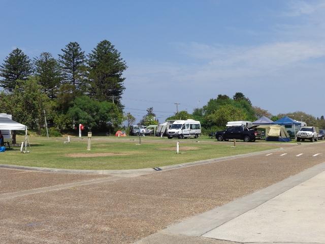 NRMA Sydney Lakeside Holiday Park - Narrabeen: Roomy park