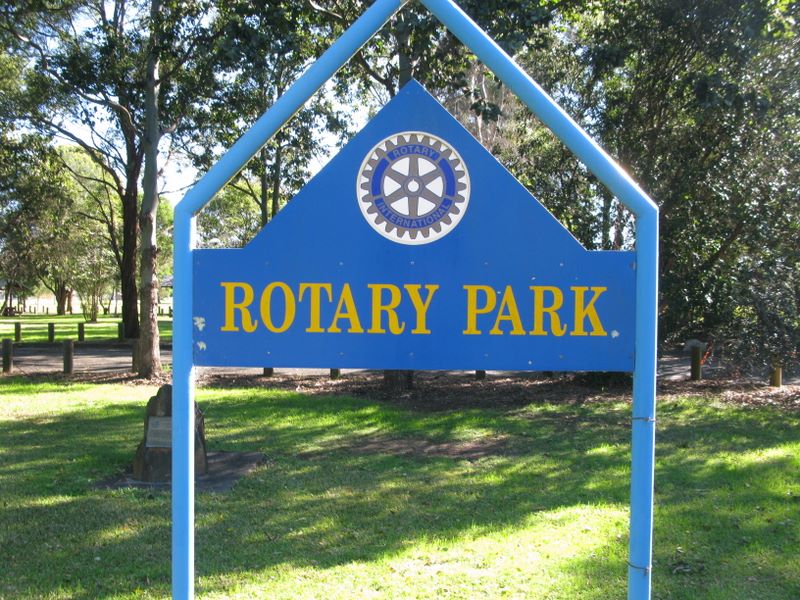 Taree Rotary Park - Taree: Rotary Park welcome sign