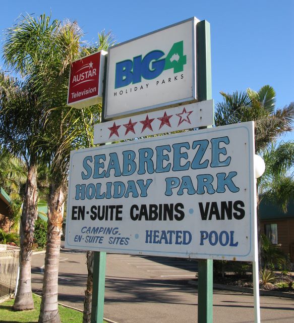 Seabreeze Holiday Park - Tathra Beach: BIG4 Seabreeze Holiday Park welcome sign