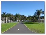 Seabreeze Holiday Park - Tathra Beach: Good paved roads throughout the park