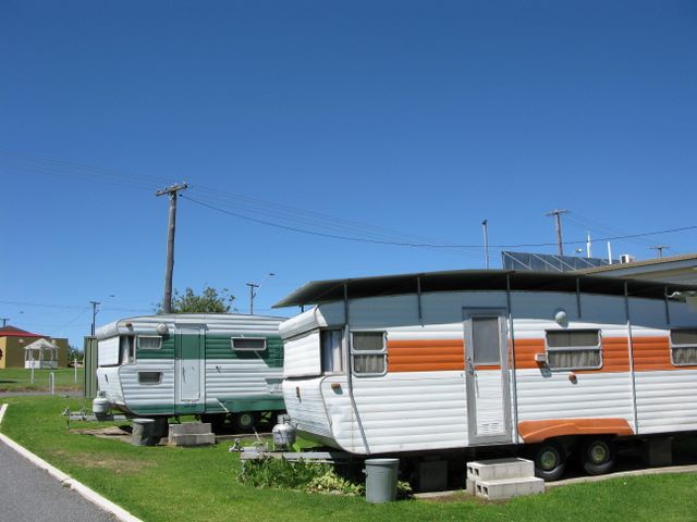 Craigs Caravan Park - Tenterfield: Onsite caravans