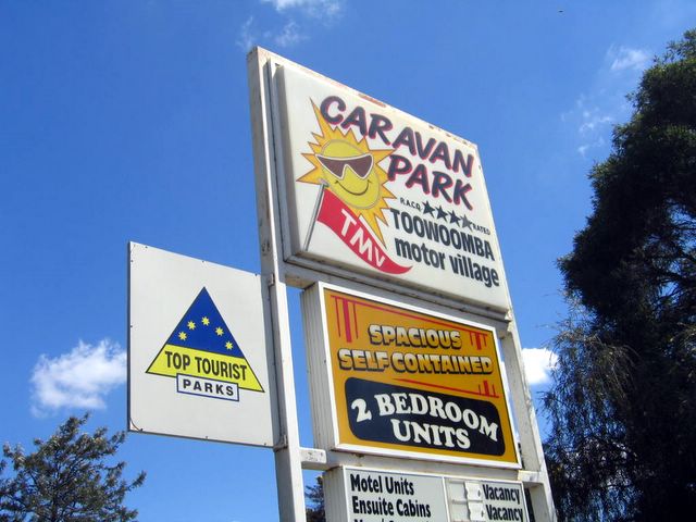 Motor Village Caravan Park - Toowoomba: Toowoomba Motor Village welcome sign