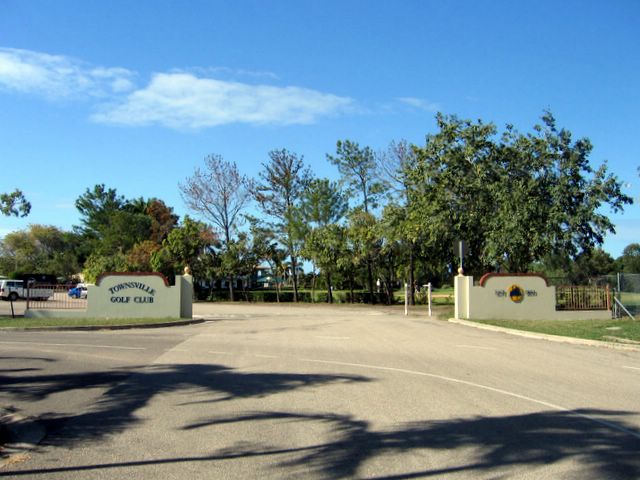 Townsville Golf Course - Townsville: Townsville Golf Club entrance