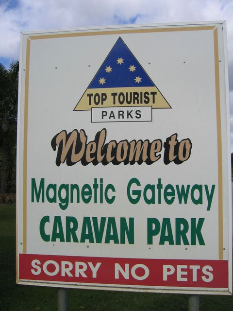 Magnetic Gateway Holiday Village - Townsville: Magnetic Gateway Caravan Park welcome sign