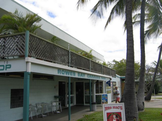 Rowes Bay Caravan Park - Townsville: Rowes Bay Caravan Park welcome sign